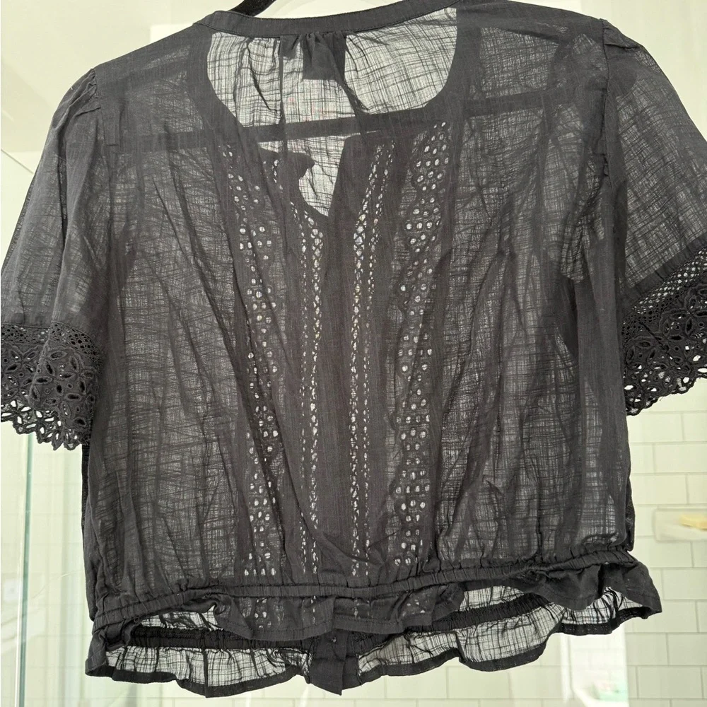 GAP Sheer Black Lace Women's Blouse - Picture 2 of 3